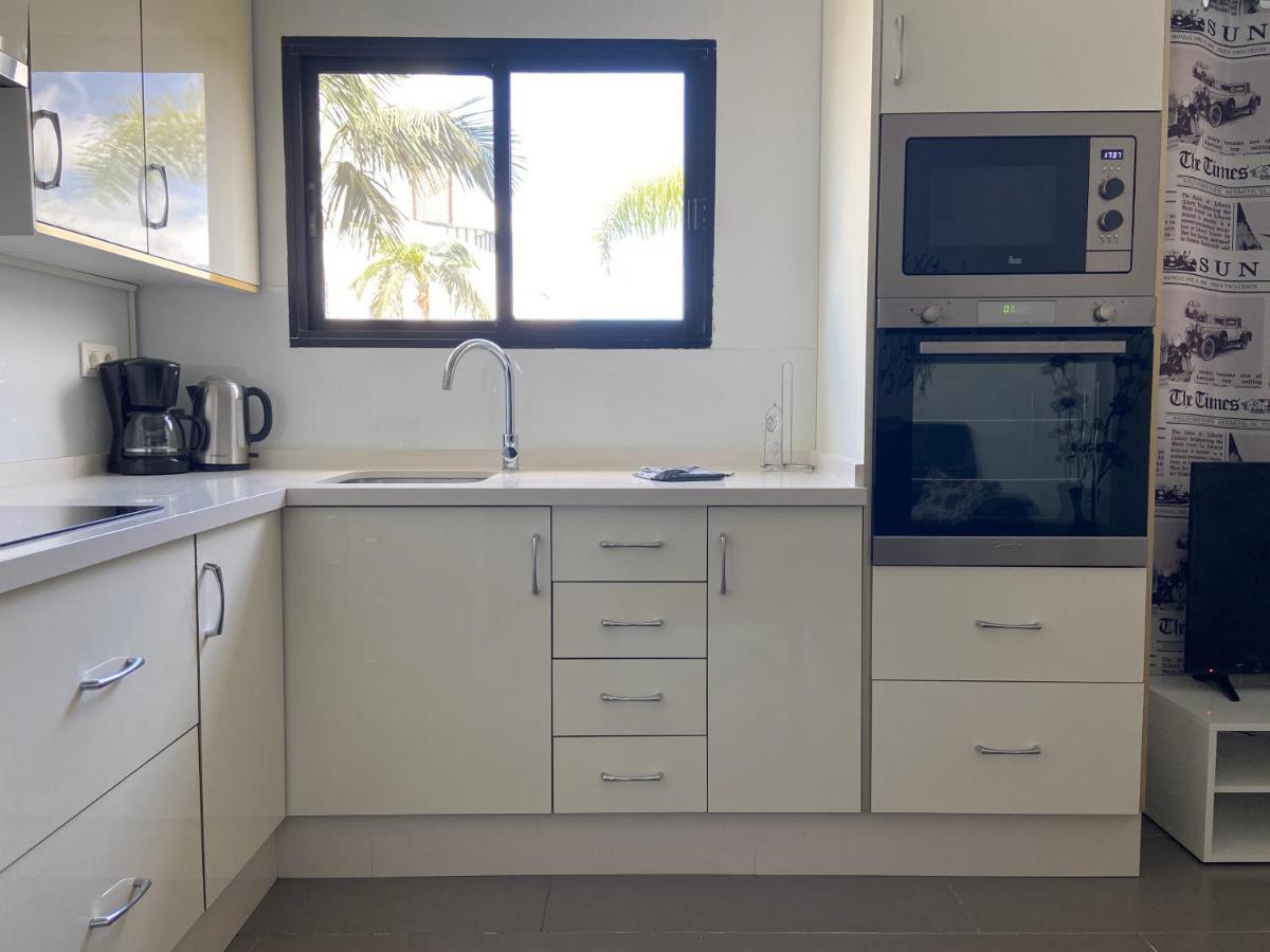 1 Bed Los Cristianos Near The Bus Station Arona  Bagian luar foto