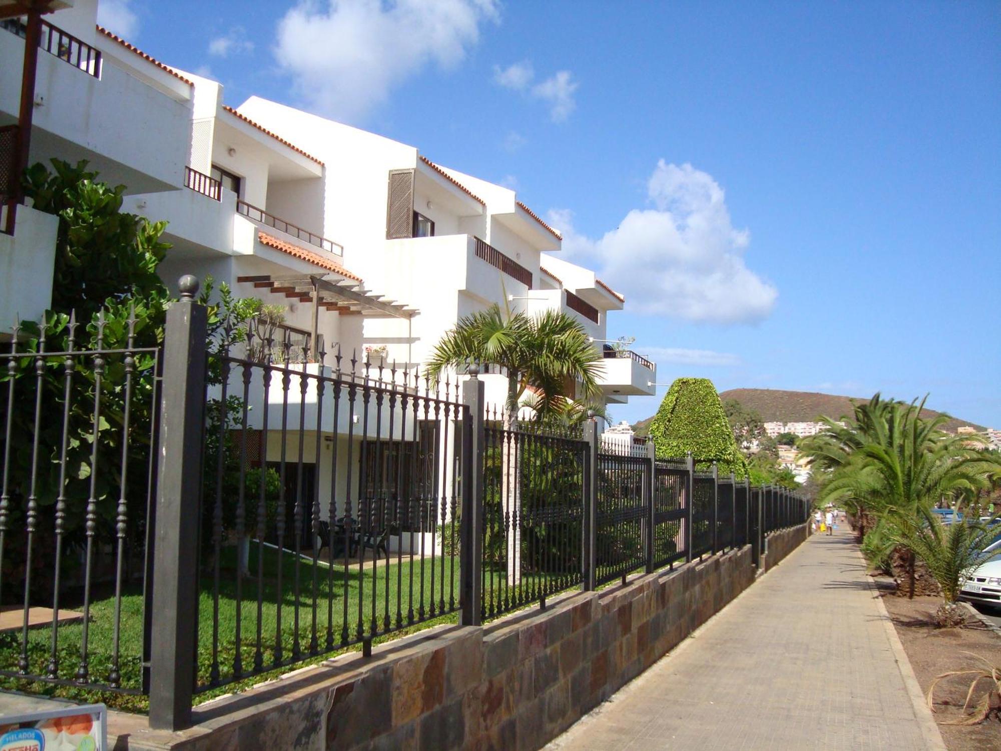 1 Bed Los Cristianos Near The Bus Station Arona  Bagian luar foto