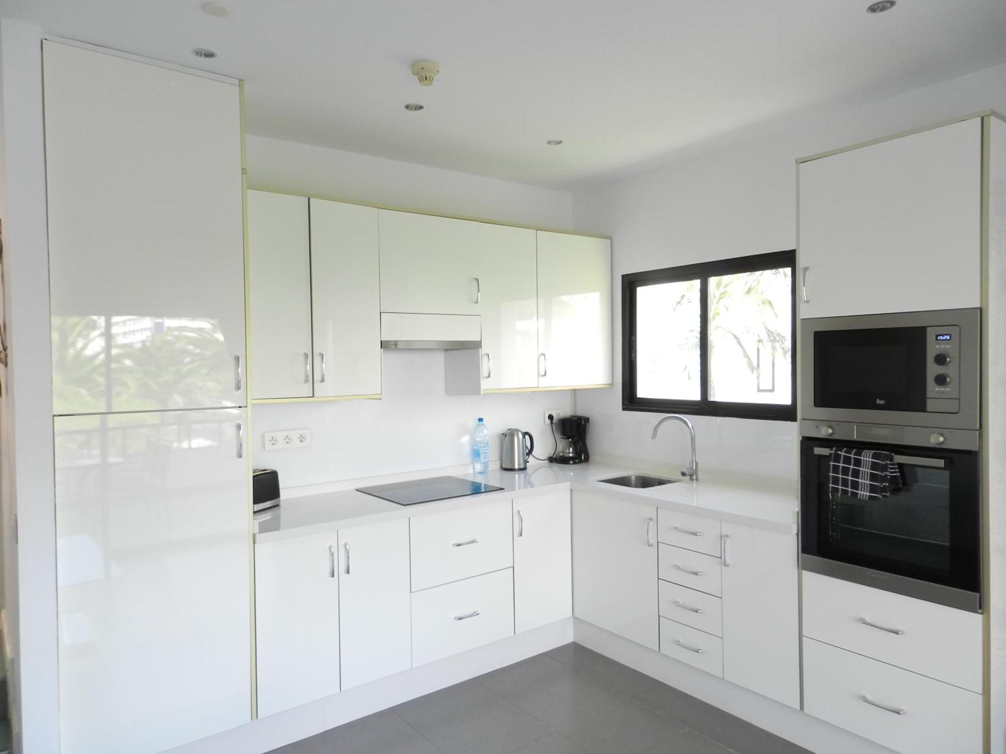 1 Bed Los Cristianos Near The Bus Station Arona  Bagian luar foto