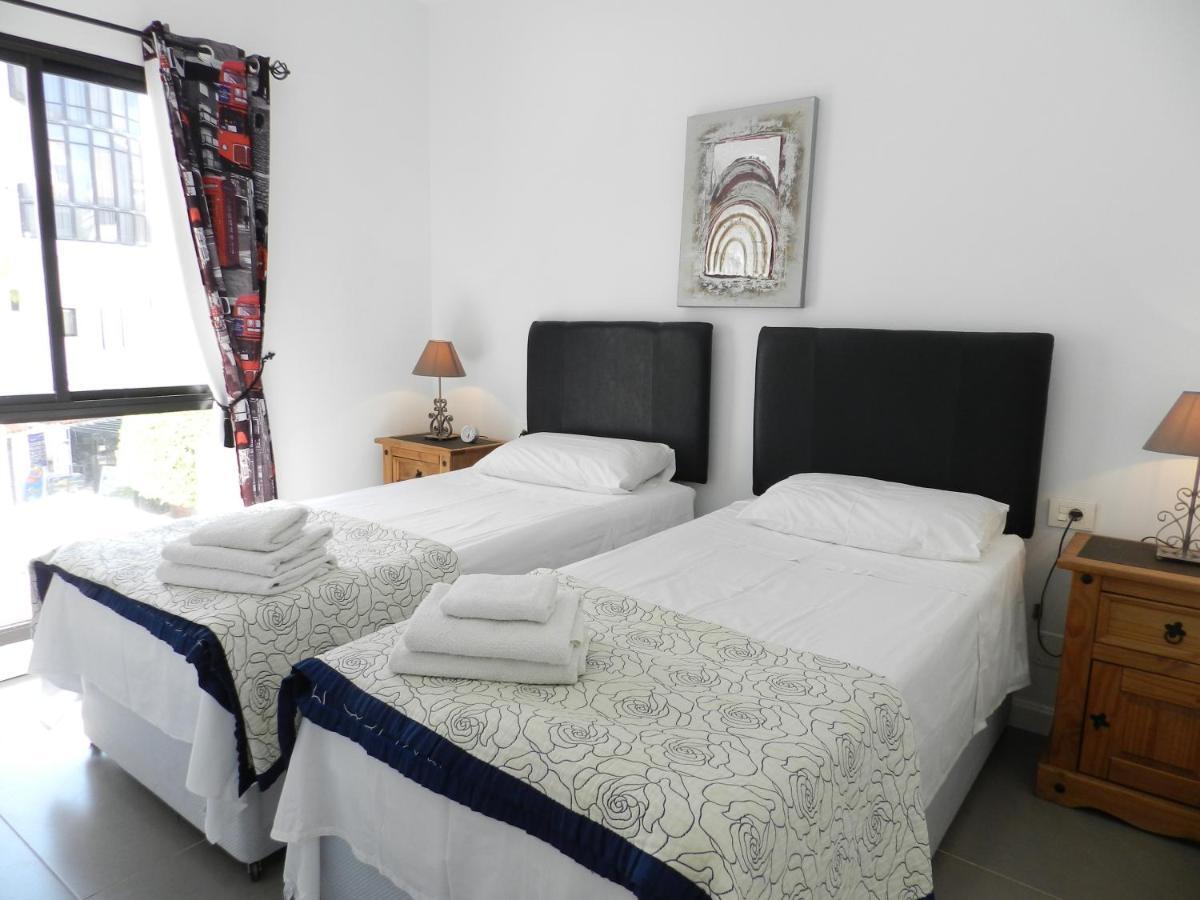 1 Bed Los Cristianos Near The Bus Station Arona  Bagian luar foto